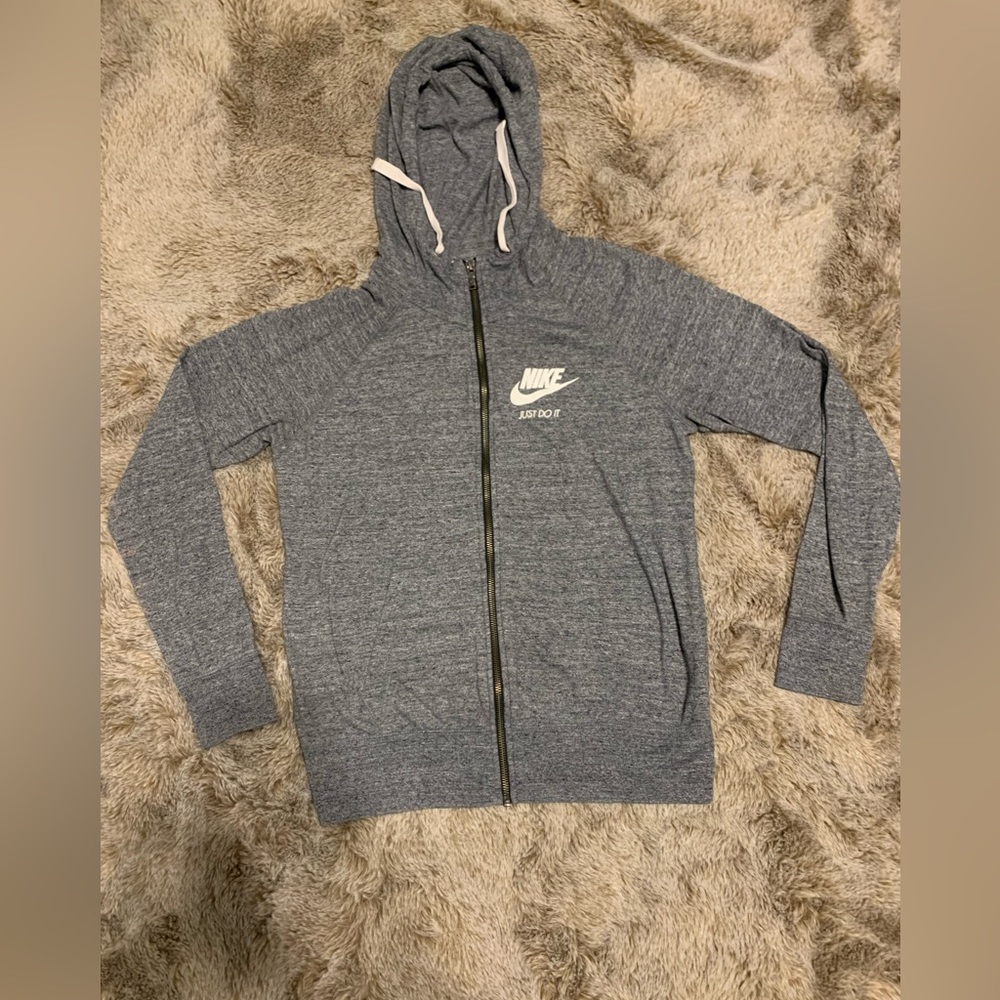 NIKE Women’s Full-Zip Hoodie Sweatshirt Medium Heather Gray Just Do It. 
Pre own